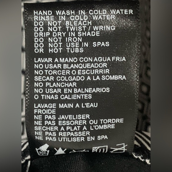 • DKNY 1pc Swimsuit • - Picture 11 of 11